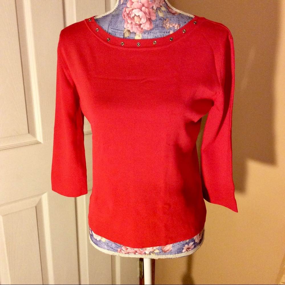 3/$15 Beautiful red blouse